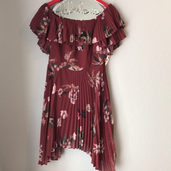 NWOT Keepsake Last Dance ruffle offshoulder dress - Picture 7 of 15